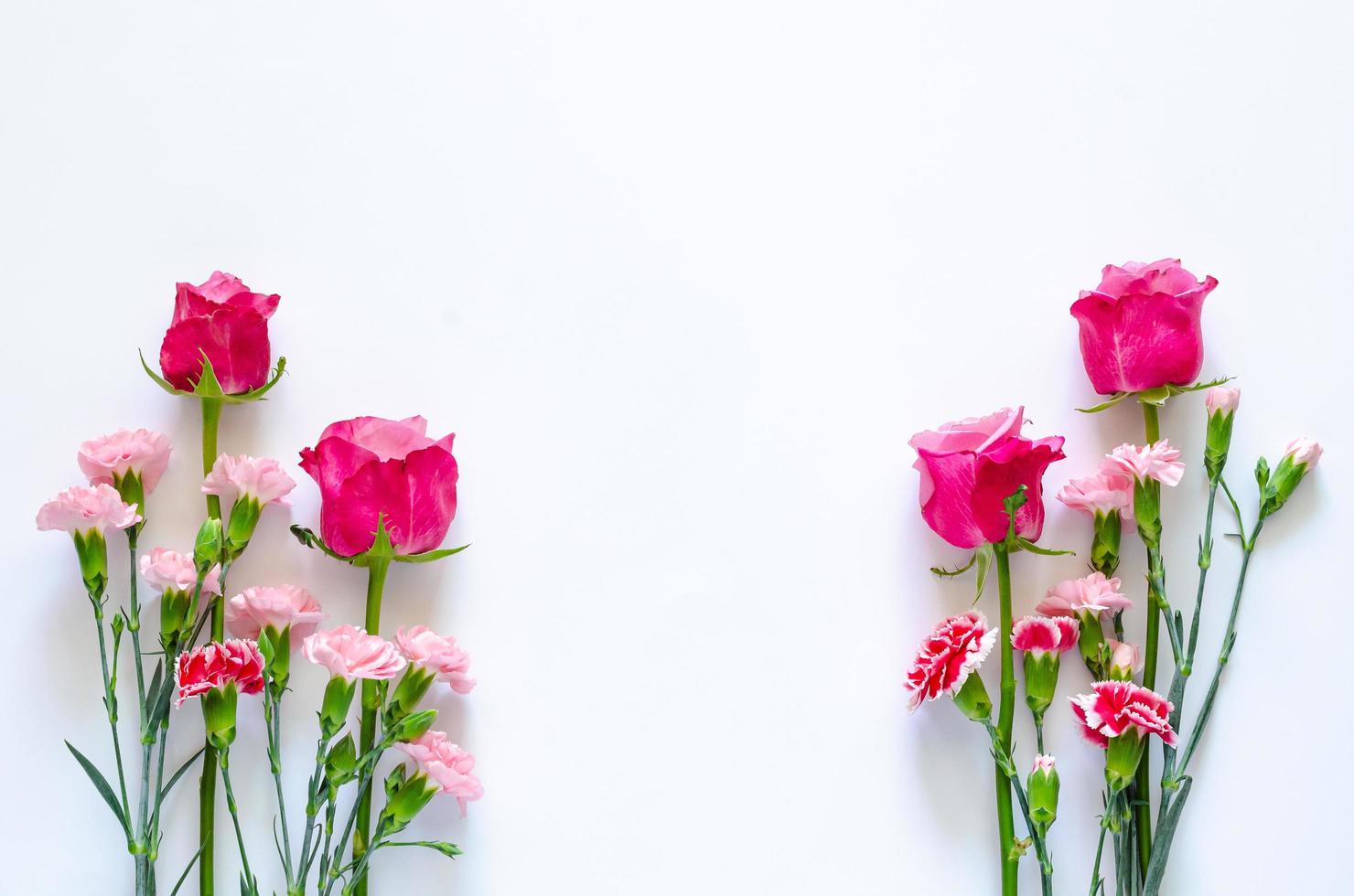 colorato fiori su bianca sfondo per anniversario o San Valentino giorno concetto. foto