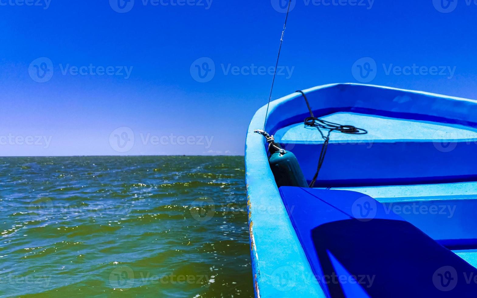 barca viaggio velocità barca traghetto a partire dal chiquila per holbox Messico. foto