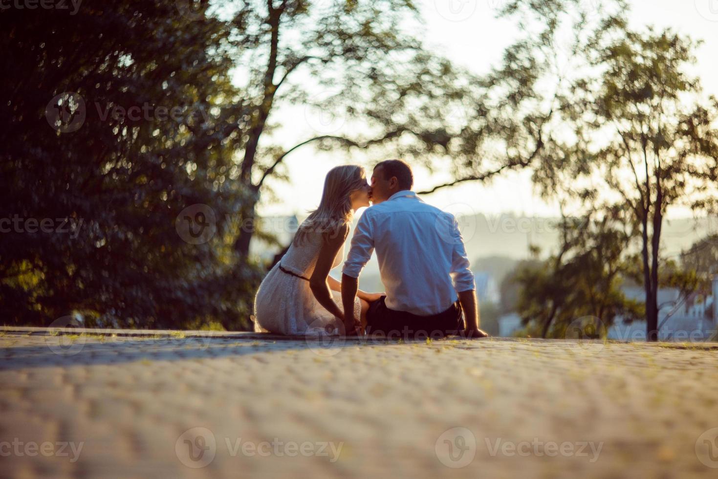 giovane romantico coppia foto