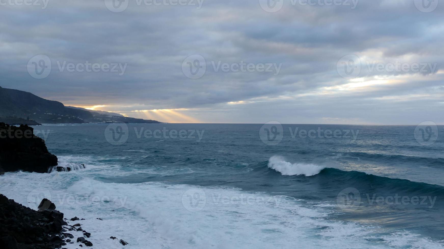 tramonto sull'oceano foto