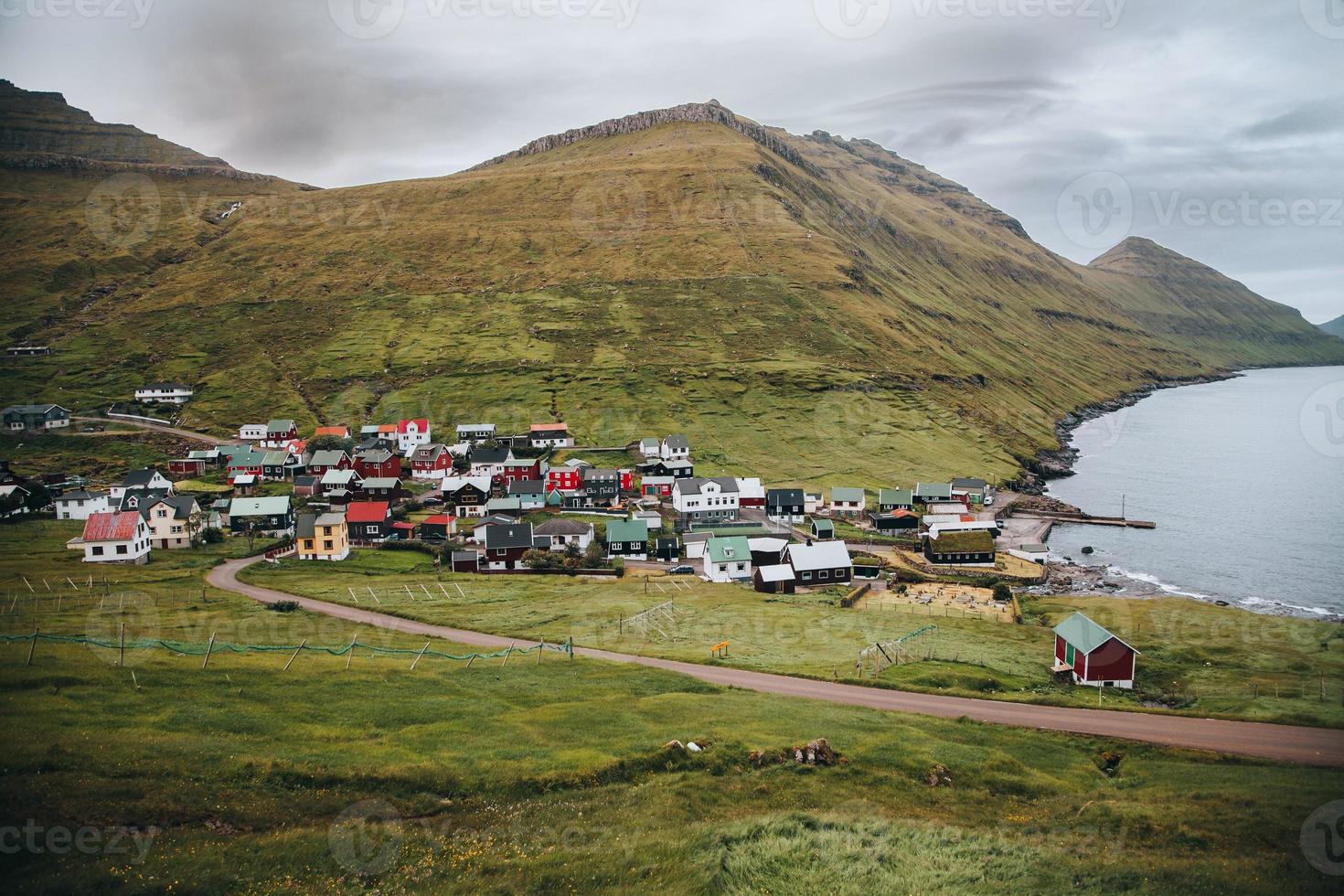 il villaggio di gjogv nel il Faroe isole foto