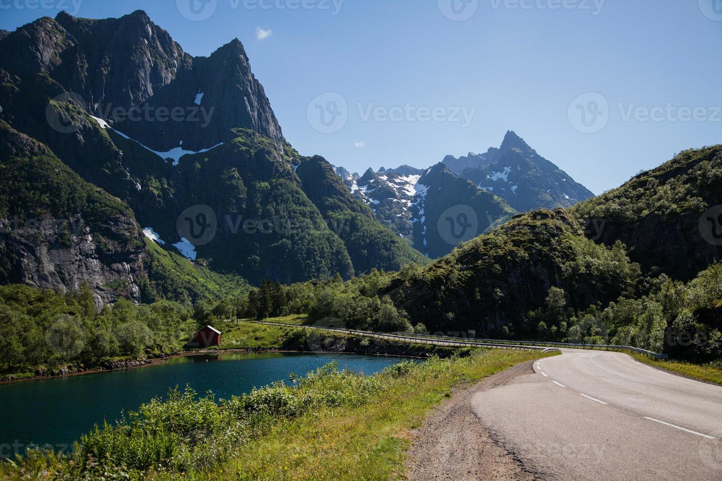 visualizzazioni a partire dal in giro il lofoten isole nel Norvegia foto