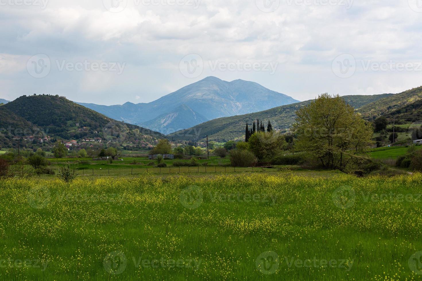 primavera paesaggi a partire dal il montagne di Grecia foto