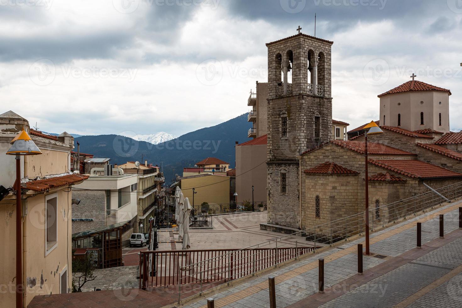 paesaggi di il cittadina di karpenisi foto