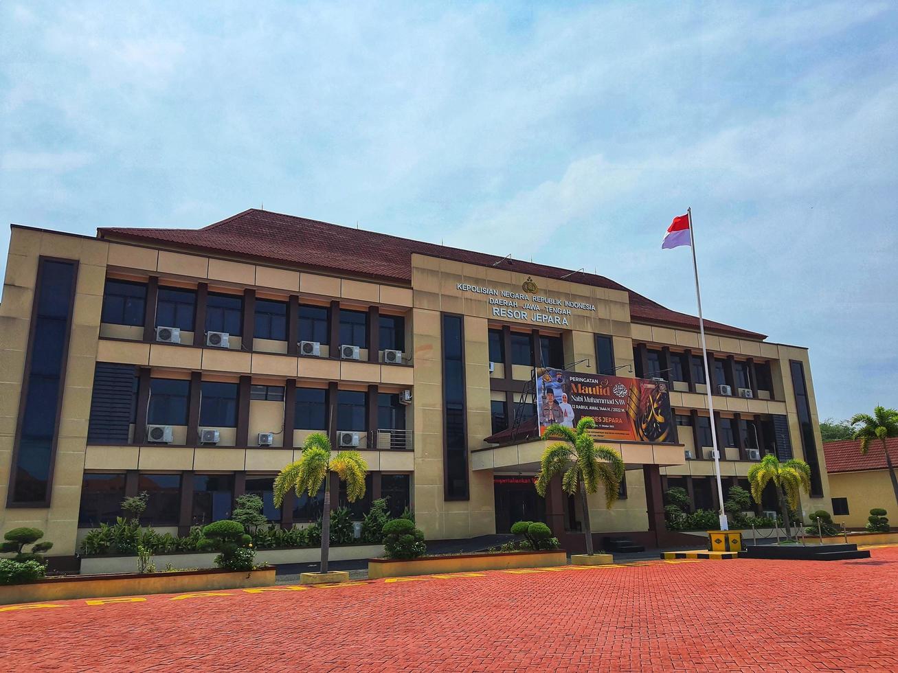 centrale Giava, Indonesia nel ottobre 2022. davanti Visualizza di il repubblica di Indonesia nazionale Polizia Stradale, centrale Giava regione, jepara ricorrere. foto