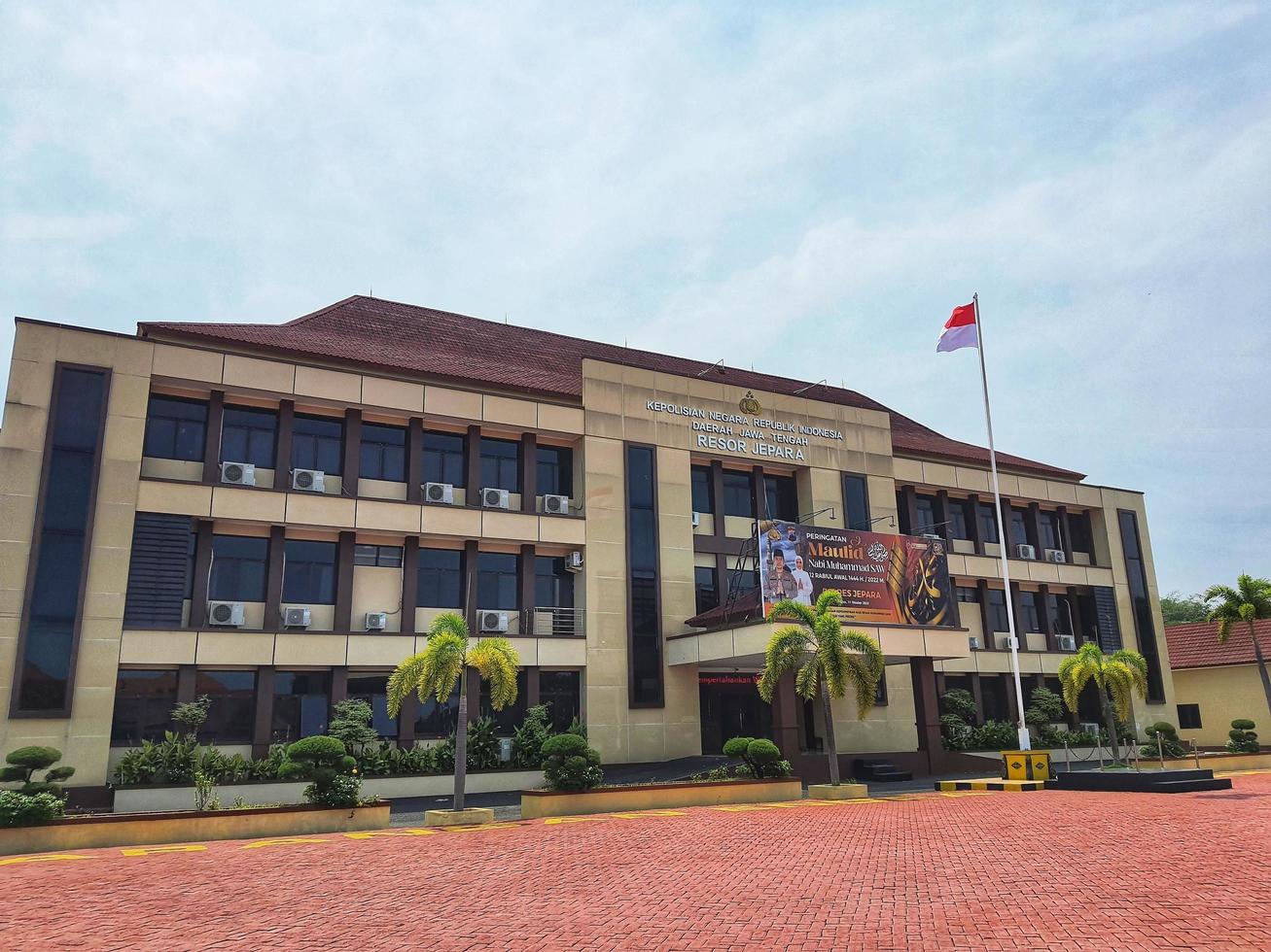 centrale Giava, Indonesia nel ottobre 2022. davanti Visualizza di il repubblica di Indonesia nazionale Polizia Stradale, centrale Giava regione, jepara ricorrere. foto