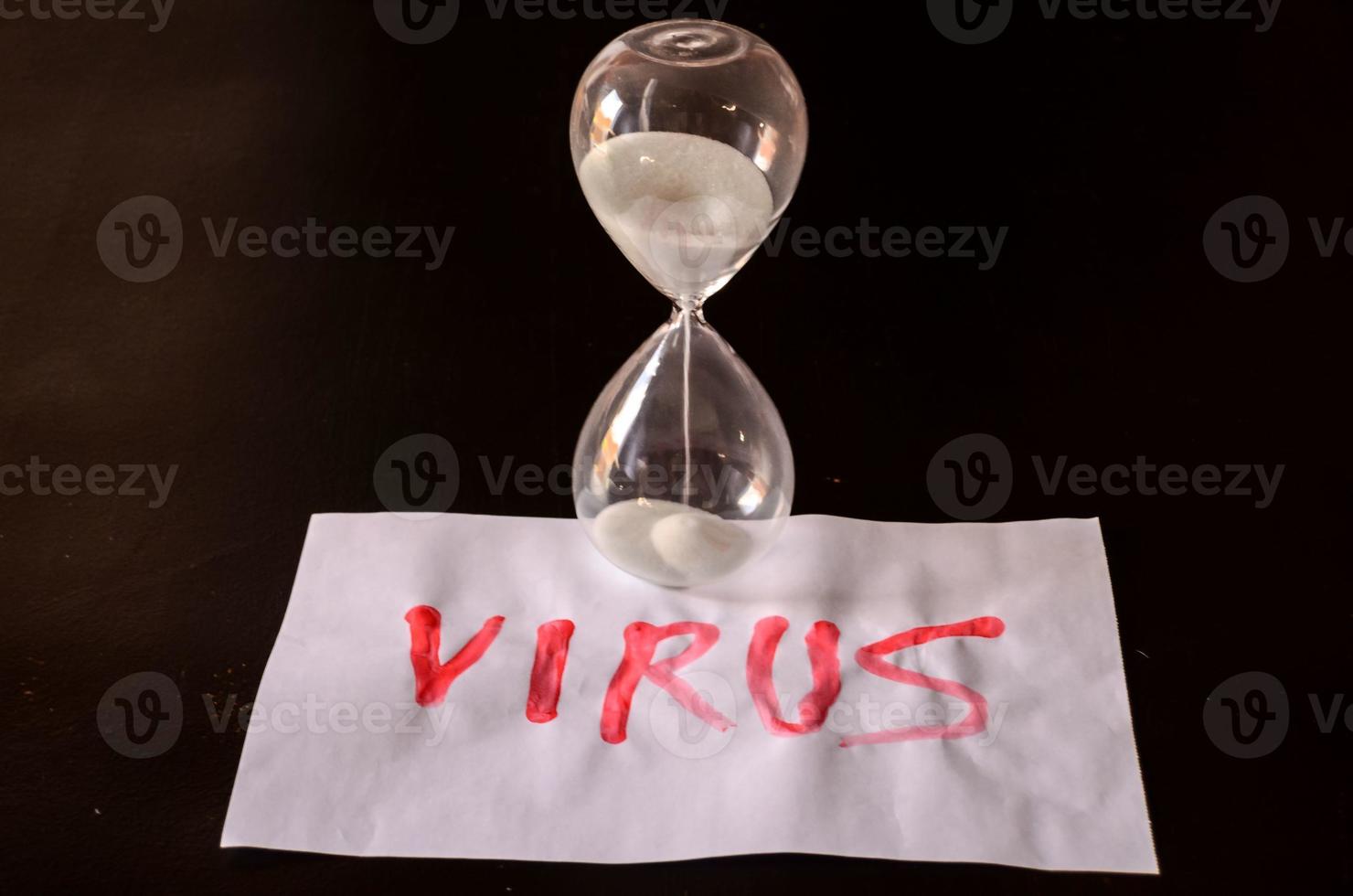 parola virus testo su nero sfondo foto