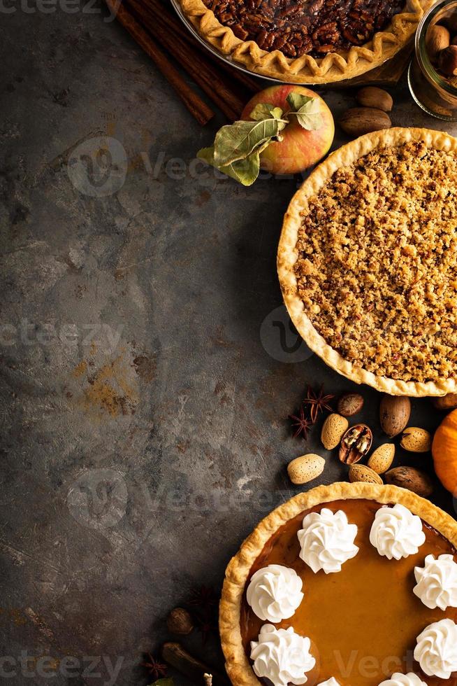 autunno tradizionale torte zucca, pecan e Mela crollare foto