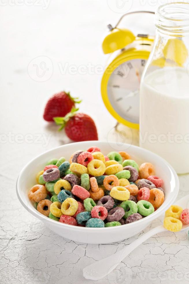 frutta colorato dolce cereali nel un' ciotola foto