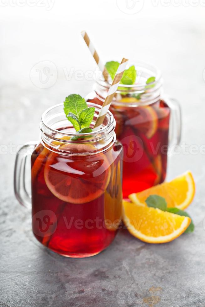 estate Sangria nel muratore vaso foto