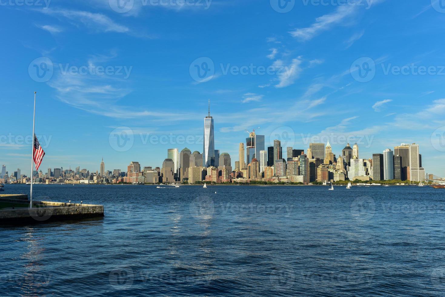Visualizza di il nuovo York città orizzonte su un' estate giorno. foto