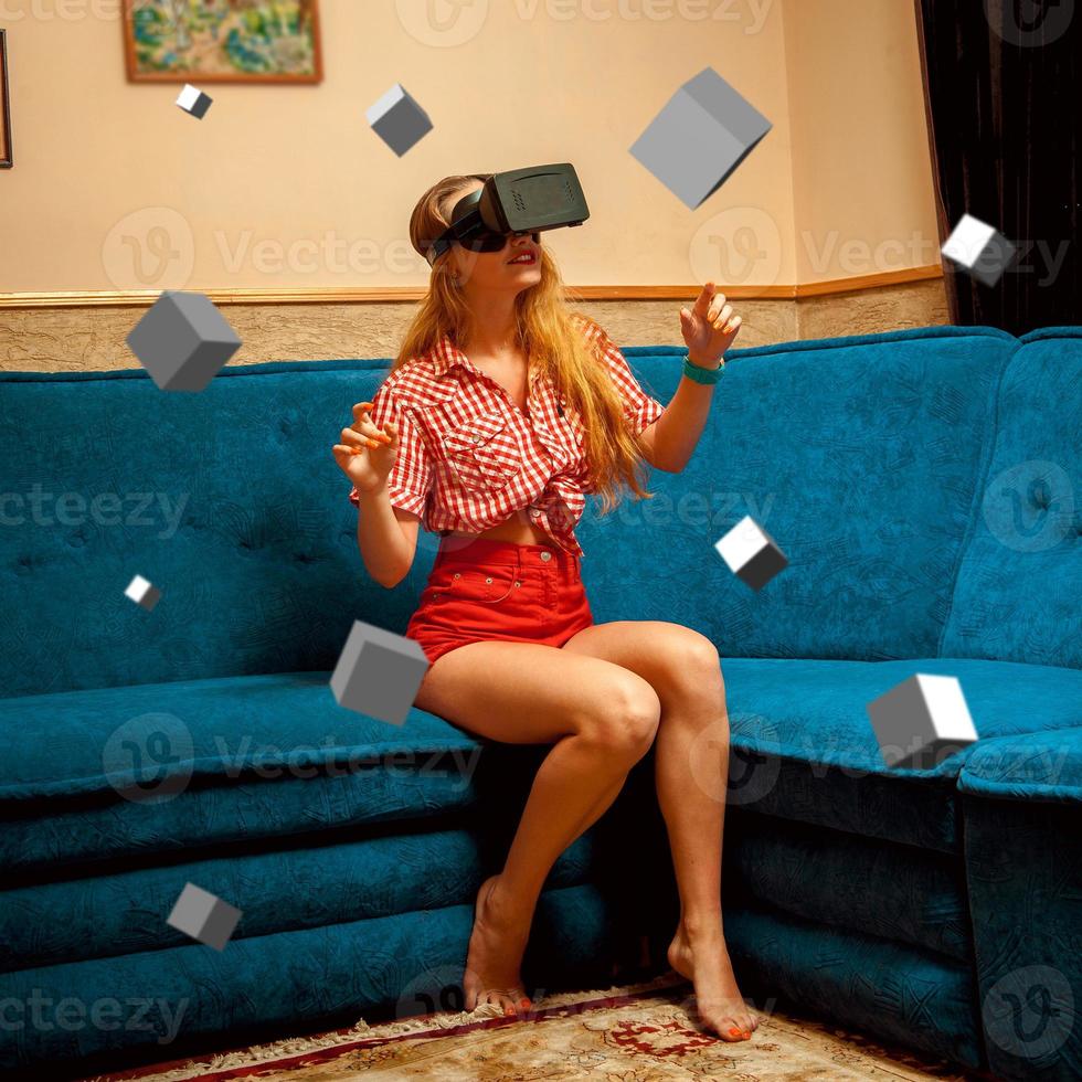 ragazza nel virtuale la realtà bicchieri foto