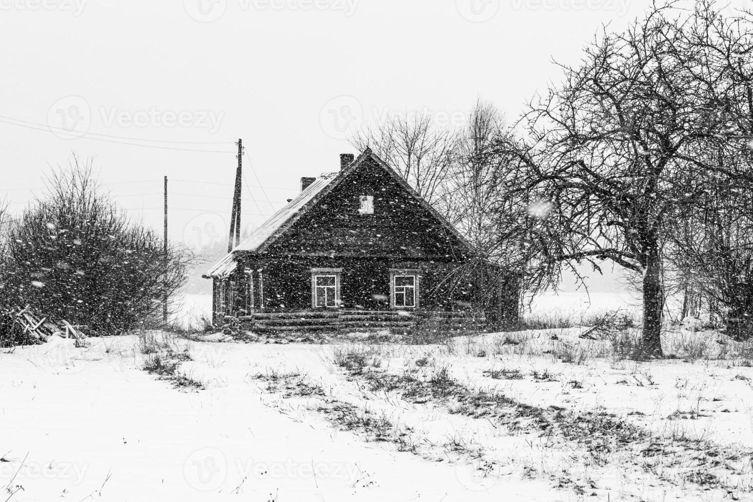 lettone rurale villaggio paesaggio nel latgale nel inverno foto