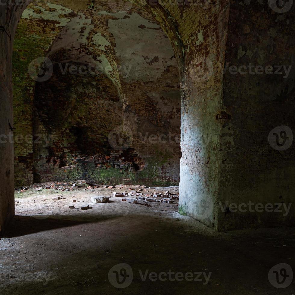 vecchio fortezza cantine nel daugavpils foto