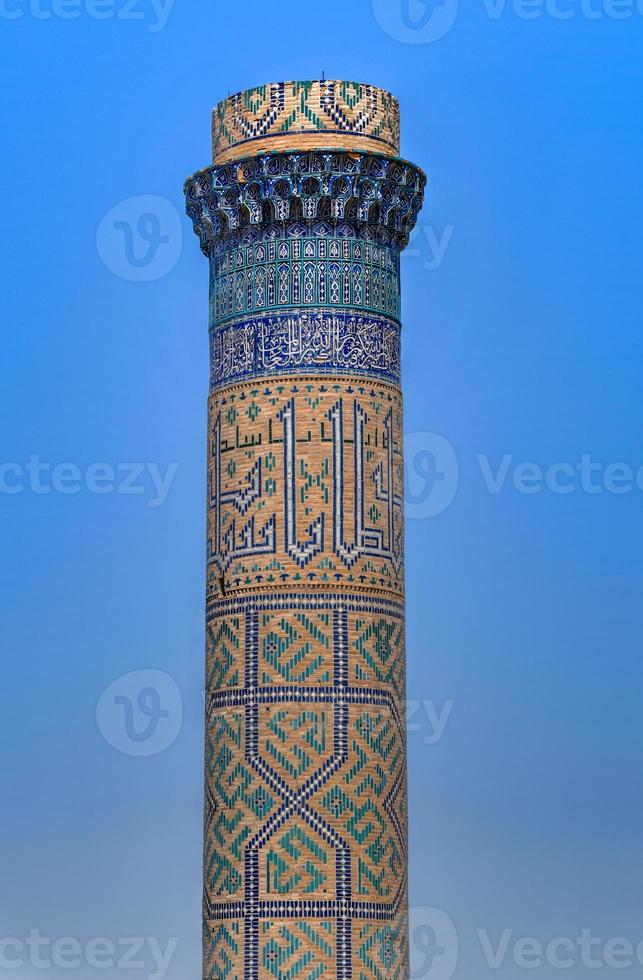 bibi khanym moschea nel samarcanda, Uzbekistan. nel il 15 secolo esso era uno di il maggiore e maggior parte magnifico moschee nel il islamico mondo. foto