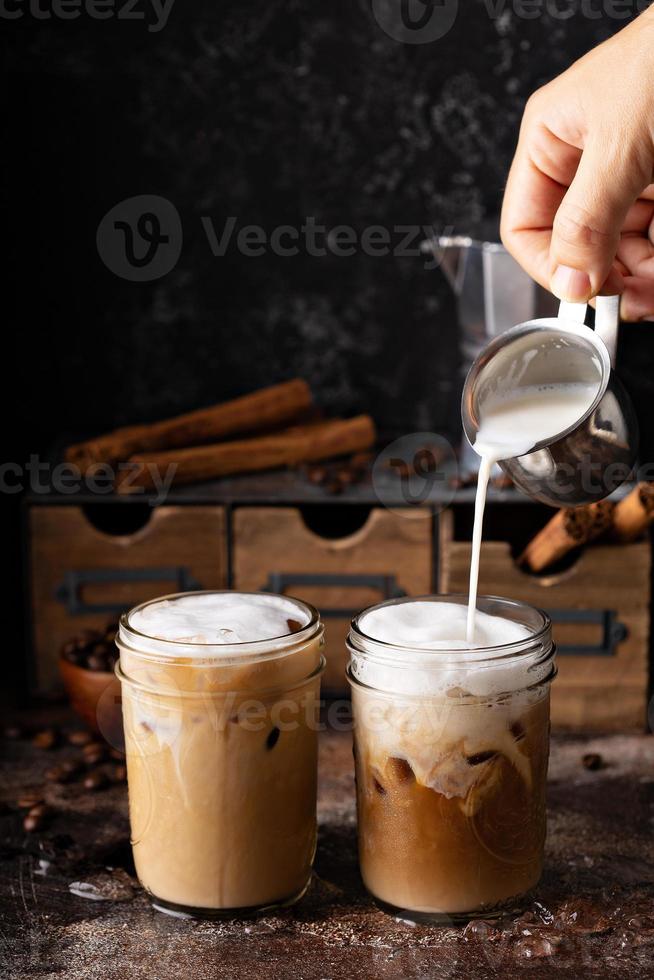 ghiacciato caffè nel muratore barattoli foto