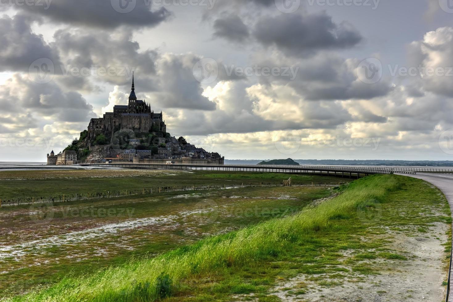 bellissimo mont san-michel Cattedrale su il isola, Normandia, settentrionale Francia, Europa. foto