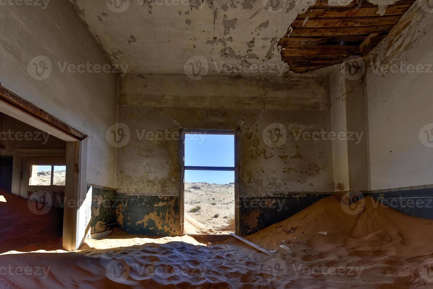 fantasma cittadina kolmanskop, namibia foto