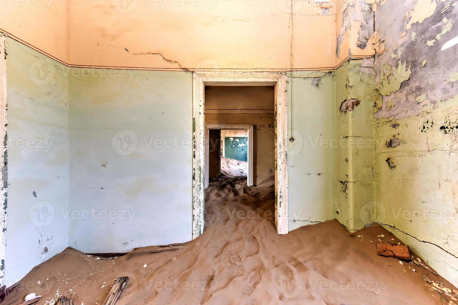 fantasma cittadina kolmanskop, namibia foto