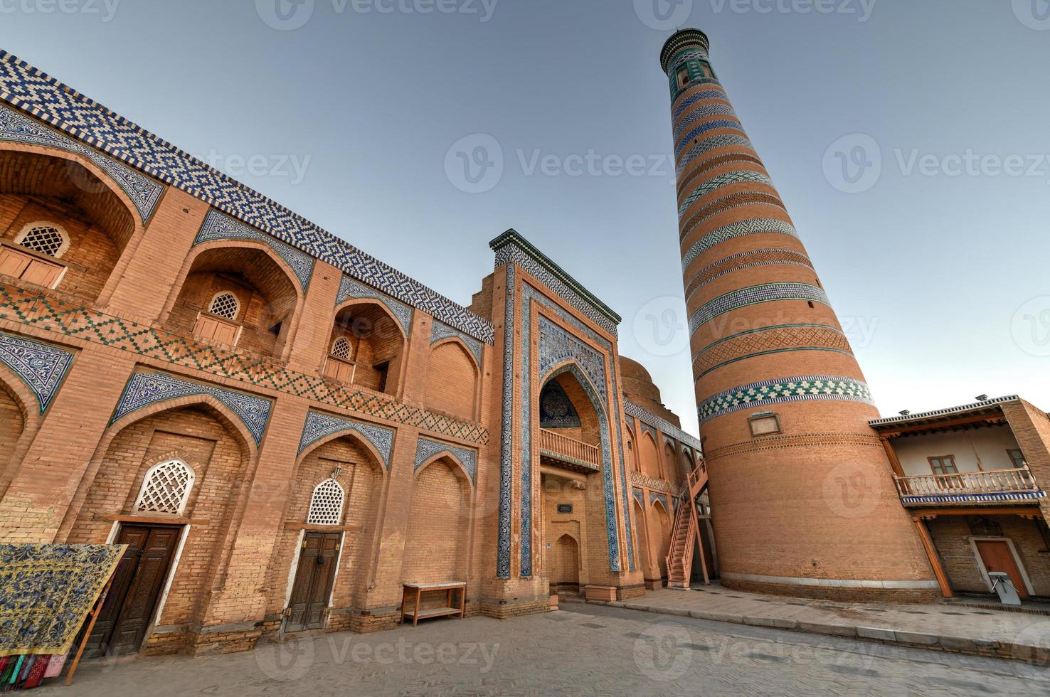 il architettura di il vecchio della città madrasa e Islam khoja minareto. foto