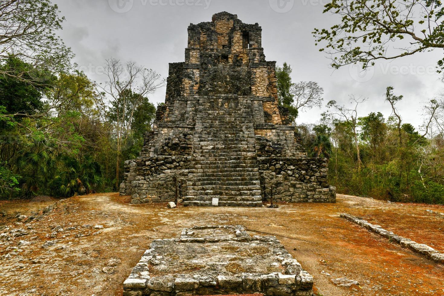 muyil Maya rovine di un' piramide nel sian kaan vicino tulum, Messico. foto