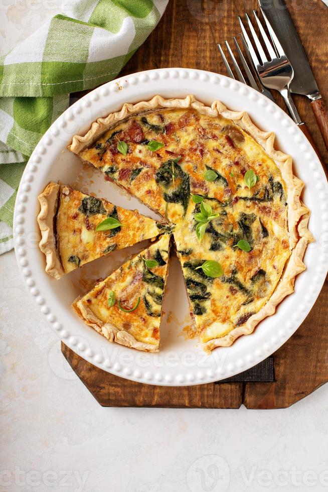 fatti in casa quiche con Bacon e spinaci foto