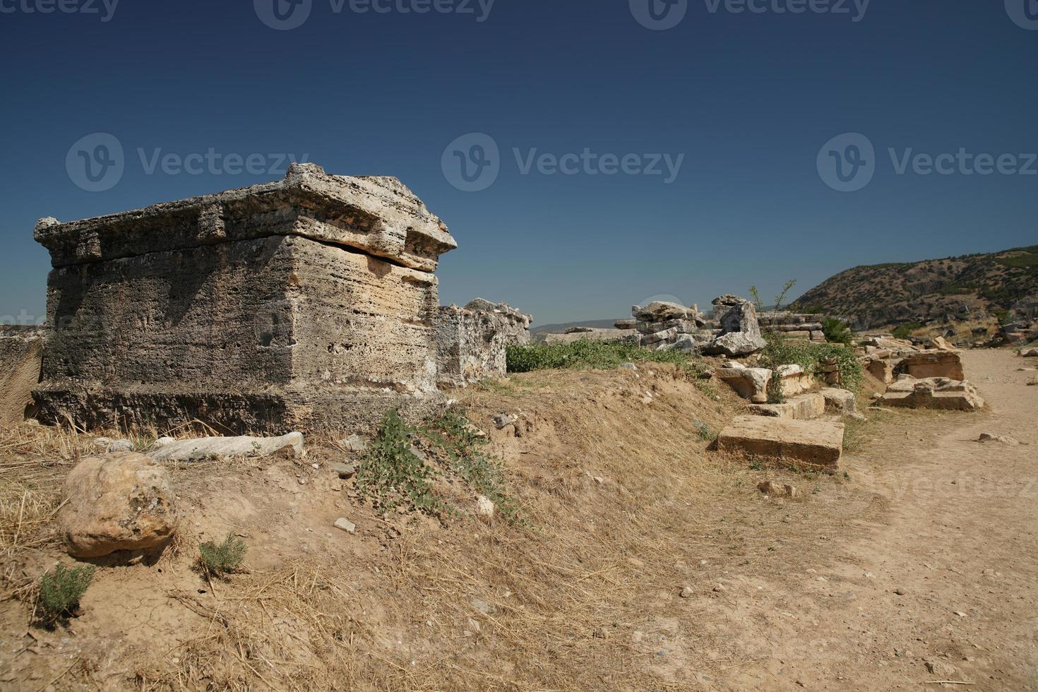 tomba a hierapolis antico città, pamukkale, denizli, turkiye foto