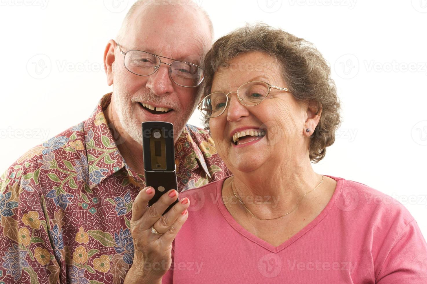 anziano coppia e cellula Telefono foto