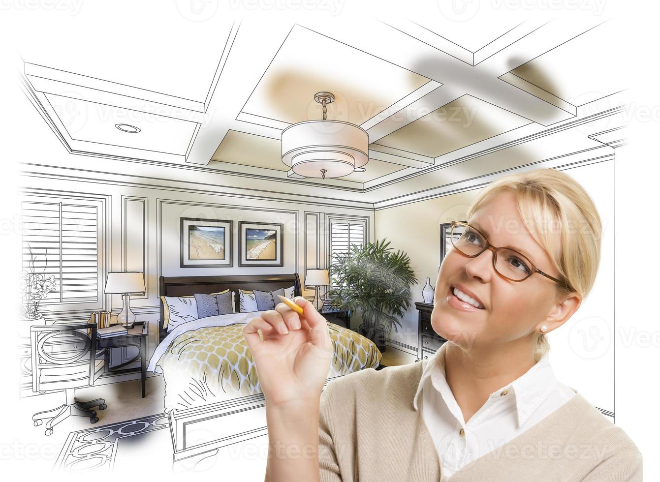 donna con matita al di sopra di Camera da letto design disegno e foto combinazione