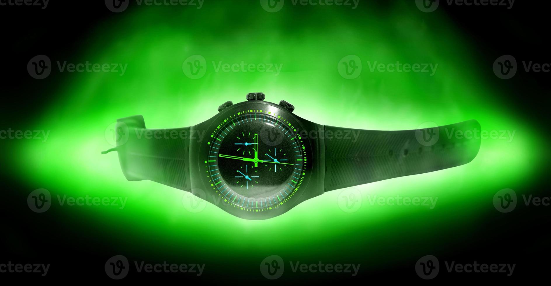 orologio da polso con verde luci foto