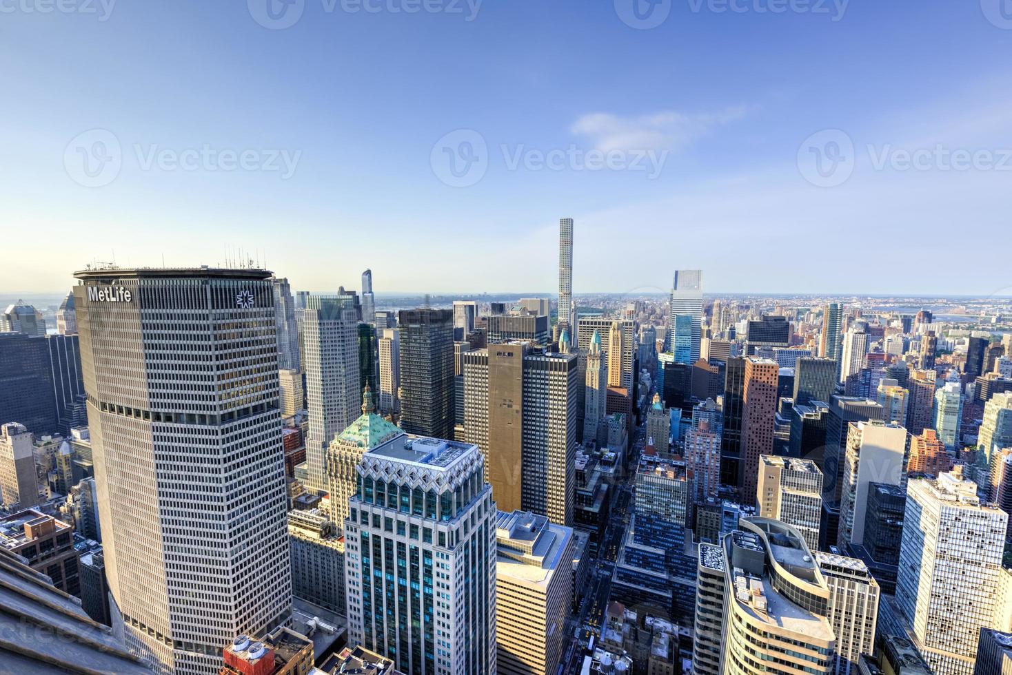 torreggiante grattacieli nel midtown Manhattan nel nuovo York città. foto