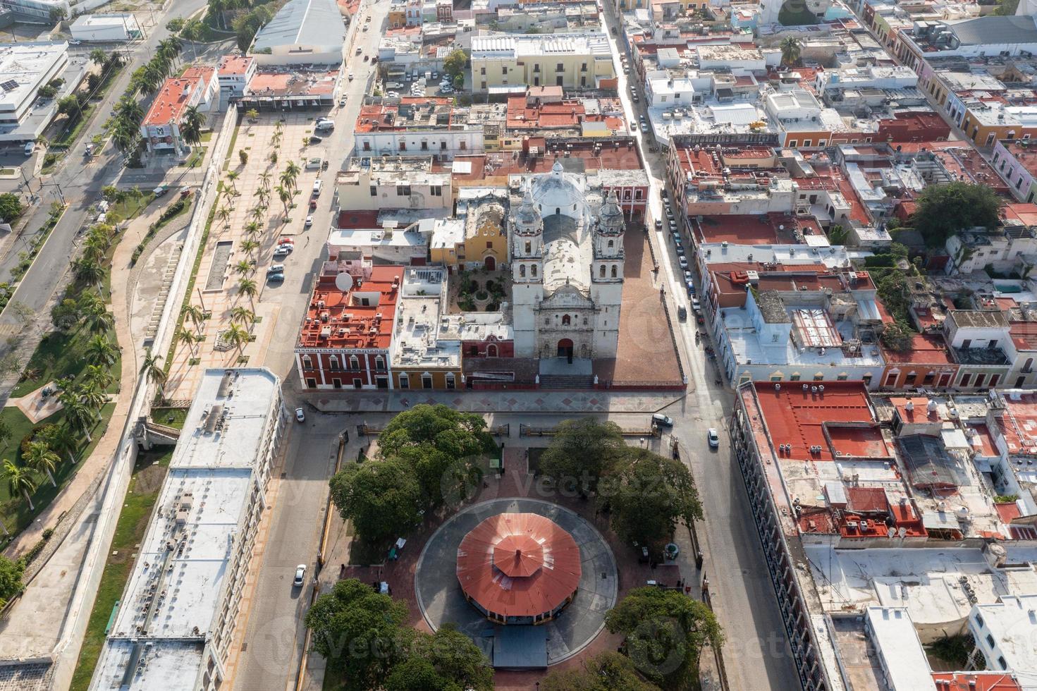 aereo Visualizza di indipendenza plaza nel il vecchio cittadina di san Francisco de campeche nel Messico. foto