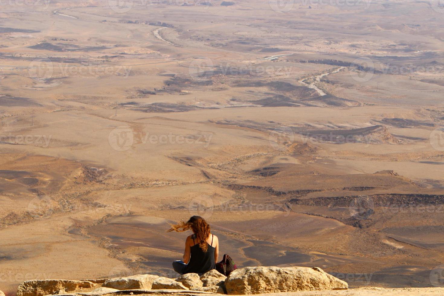 ramon cratere è un erosione cratere nel il negev deserto nel meridionale Israele. foto