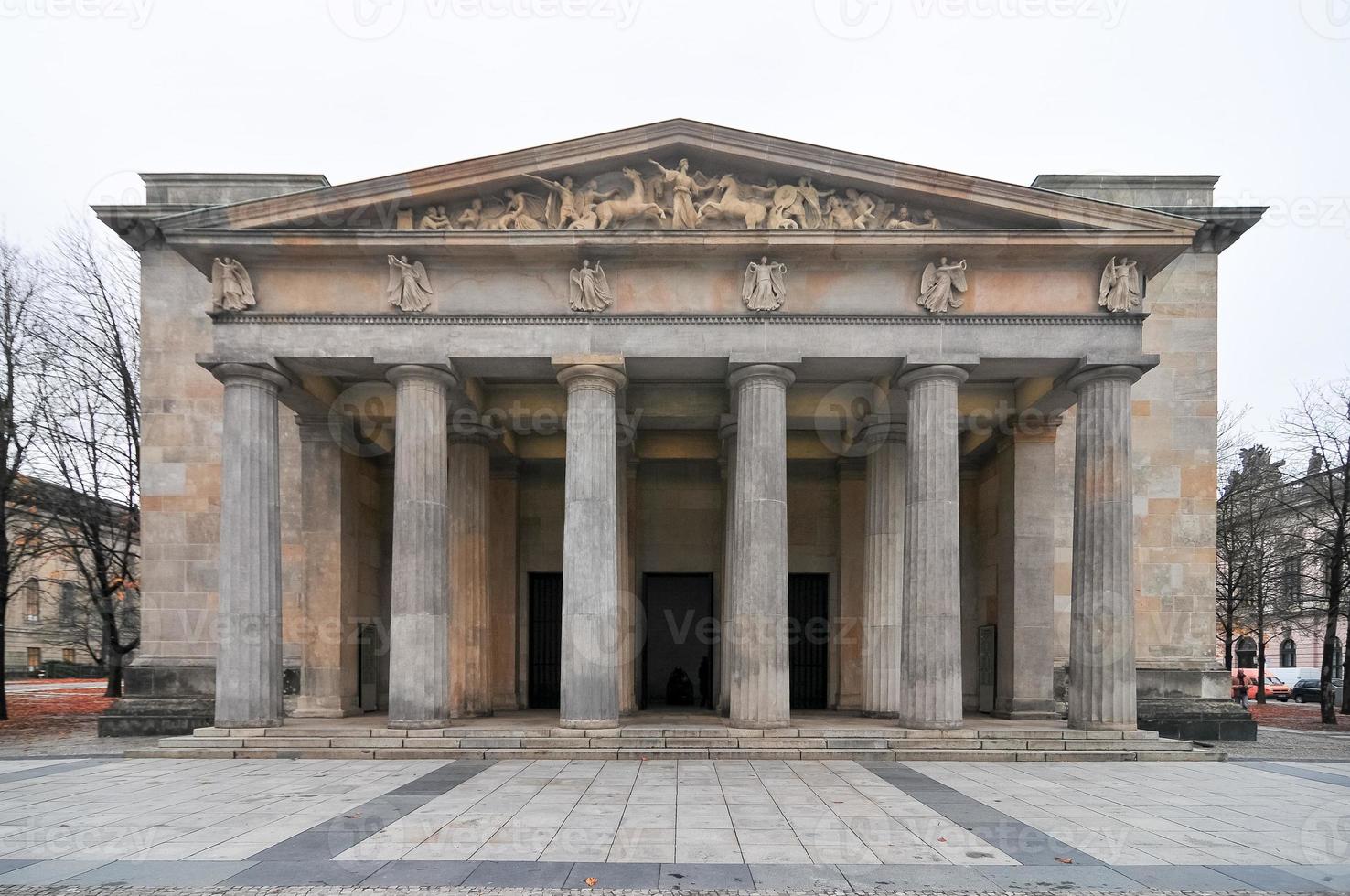 nuovo guardia Casa nel Berlino, Germania. esso è il centrale memoriale di il federale repubblica di Germania per il vittime di guerra e dittatura. foto