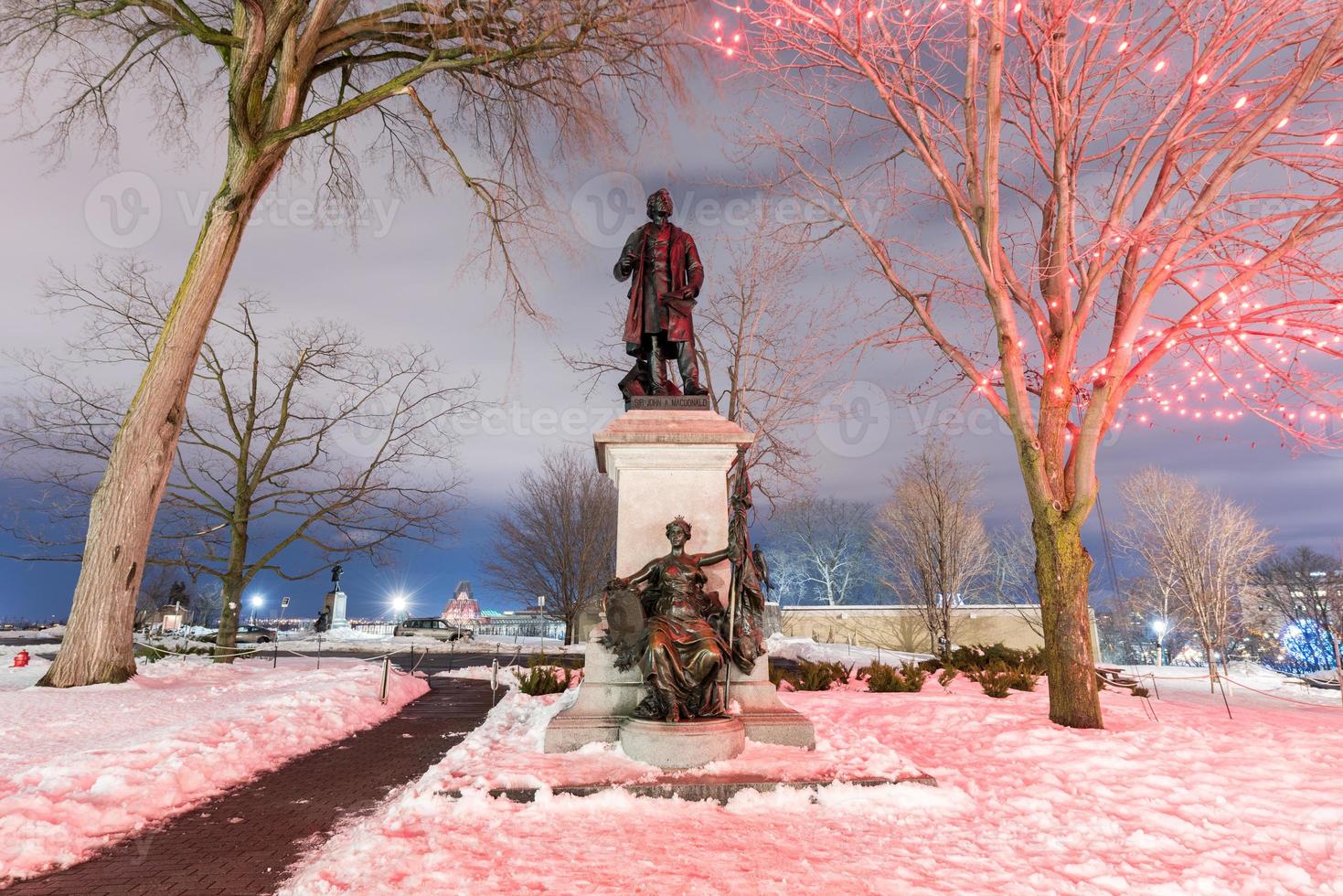 monumento per canada's primo primo ministro e uno di il padri di confederazione, signore John un' macdonald. foto