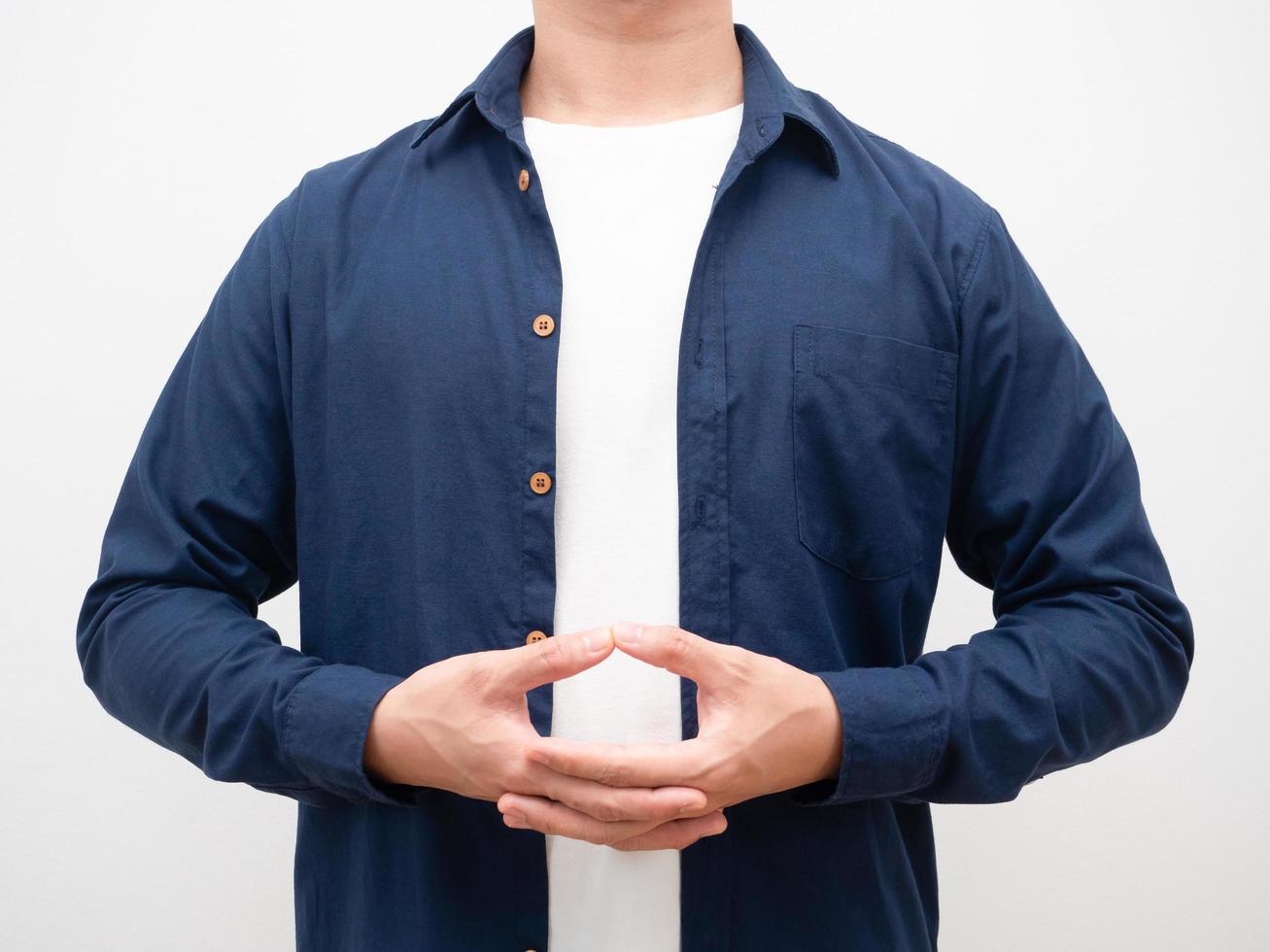 uomo blu camicia aderire mano gesto medicare Ritaglia tiro bianca sfondo foto