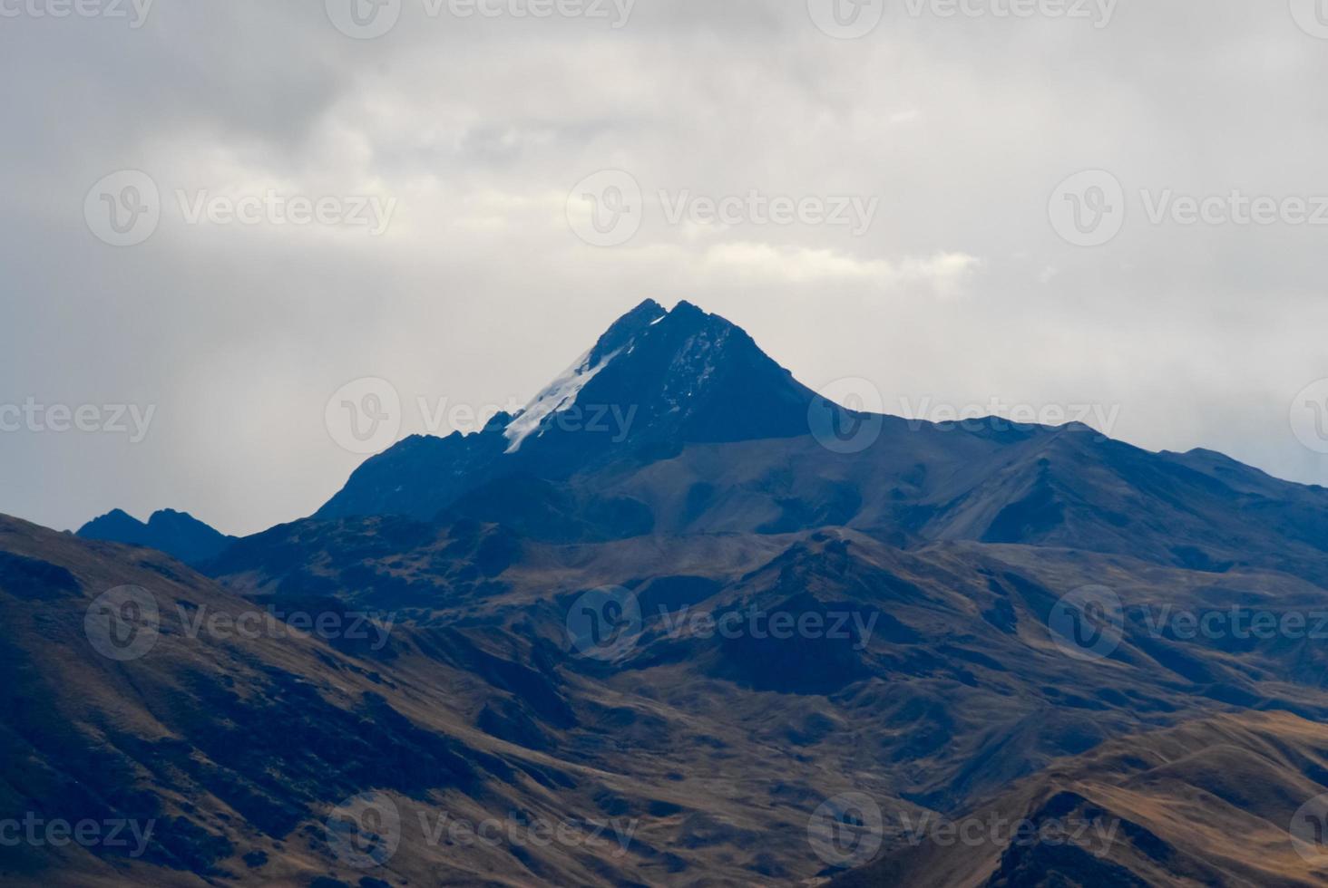 Visualizza lungo il cuscopuno strada, Perù foto