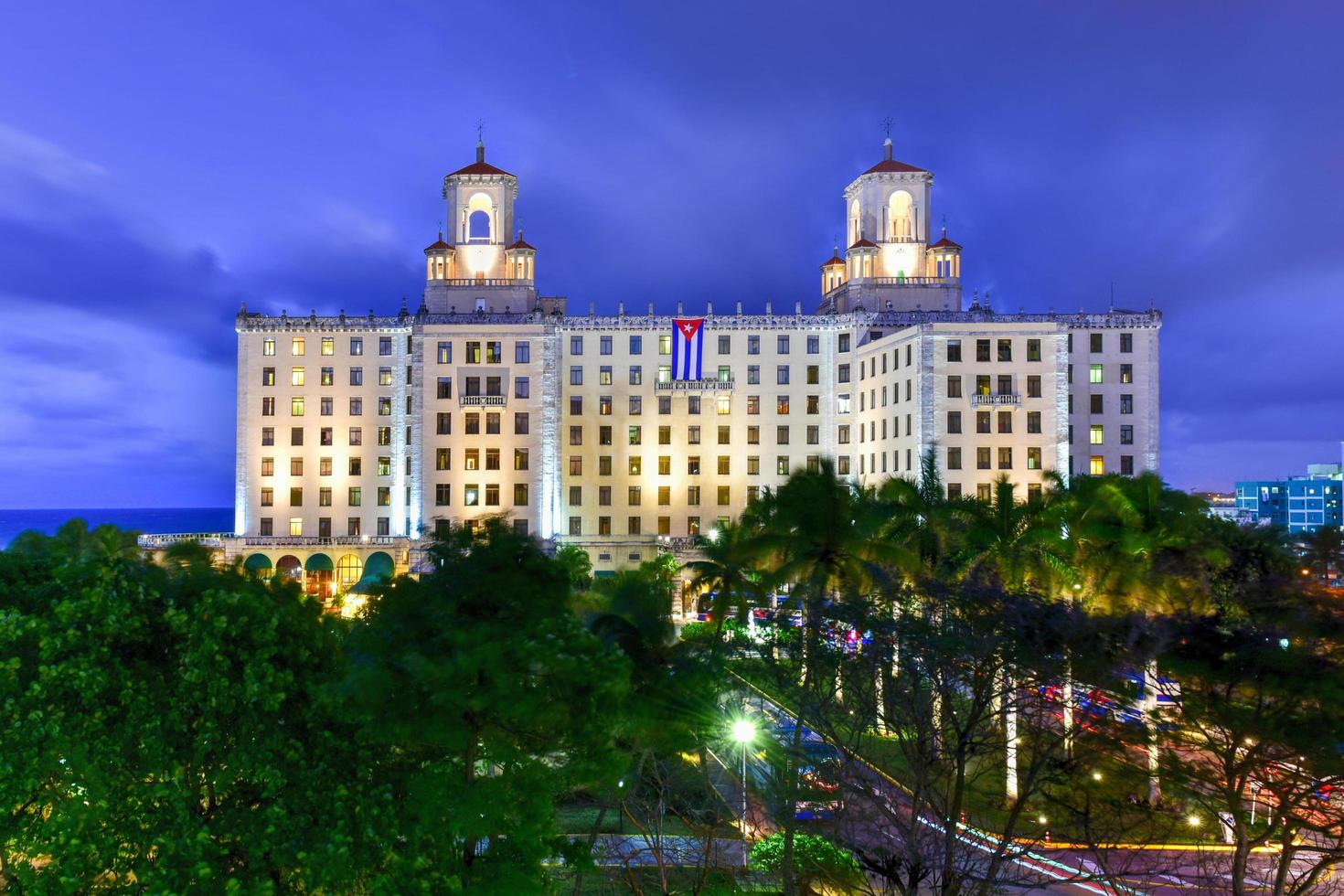 aereo Visualizza di il nazionale Hotel a crepuscolo nel havana città, Cuba, 2022 foto