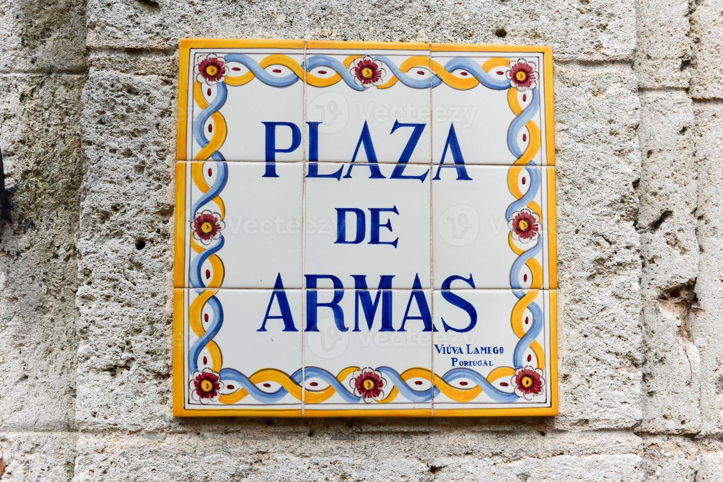 strada cartello di plaza de armas nel vecchio l'Avana, Cuba. foto