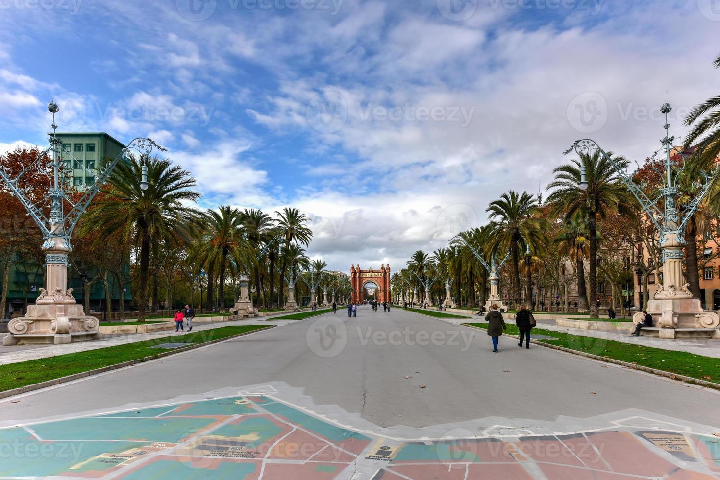 il arco de Triomf e il centrale lungomare di il passeig de lluis aziende nel Barcellona, Spagna. foto