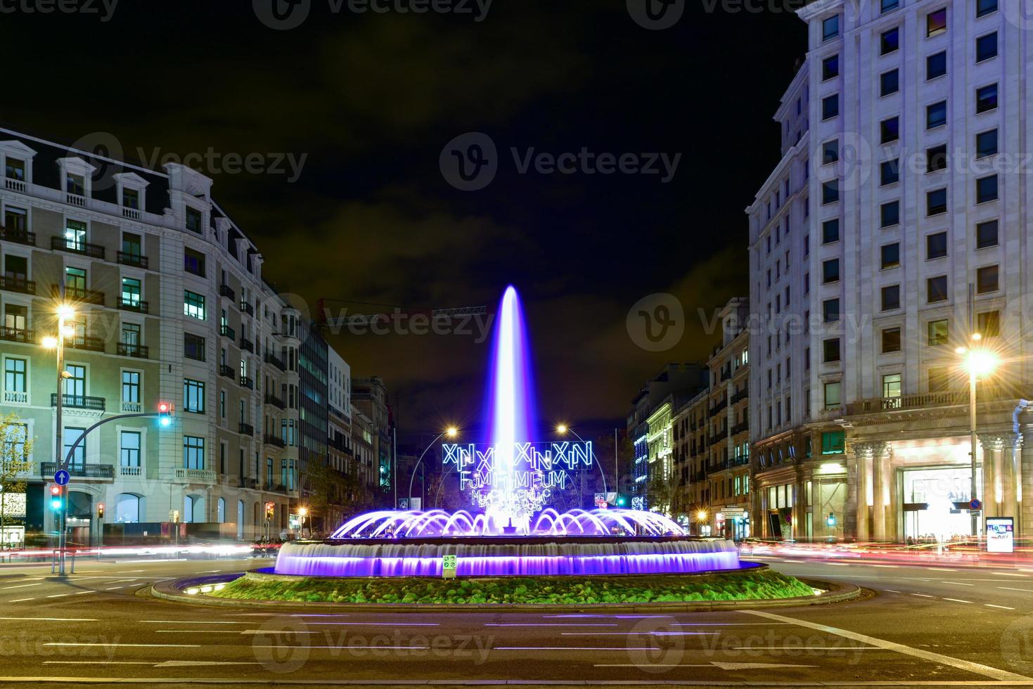 jardins de la reina Vittoria è un' giardino nel Barcellona e è nelle vicinanze per placa de Catalogna, esempio esquerra e plaza nova. jardins de la reina Vittoria è anche vicino per passeig de grazia. foto