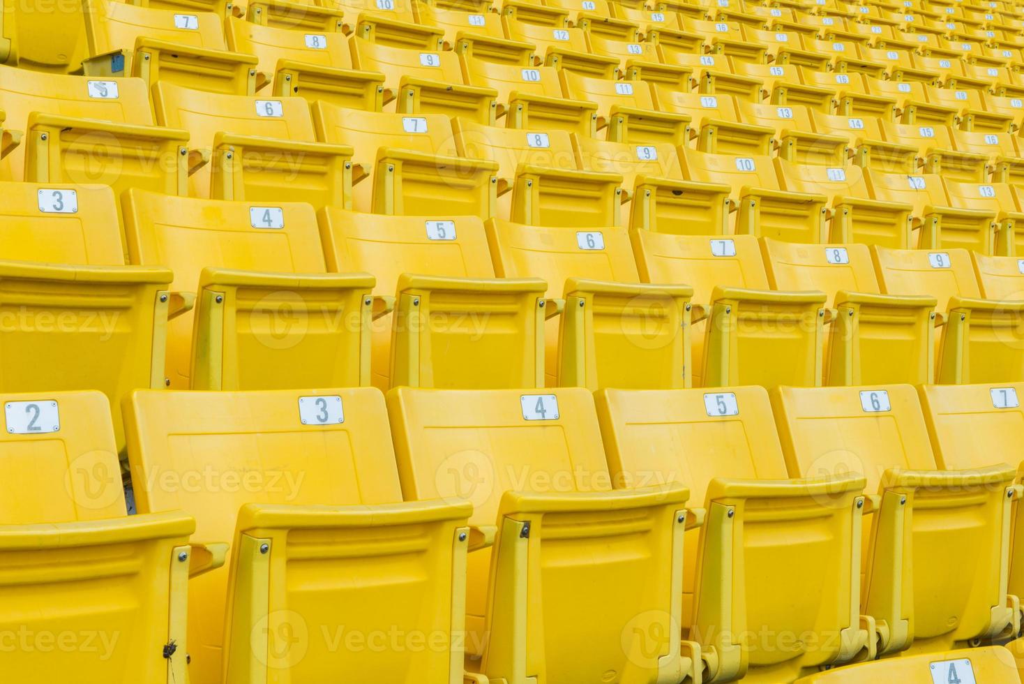 vuoto sedia a tribuna coperta foto