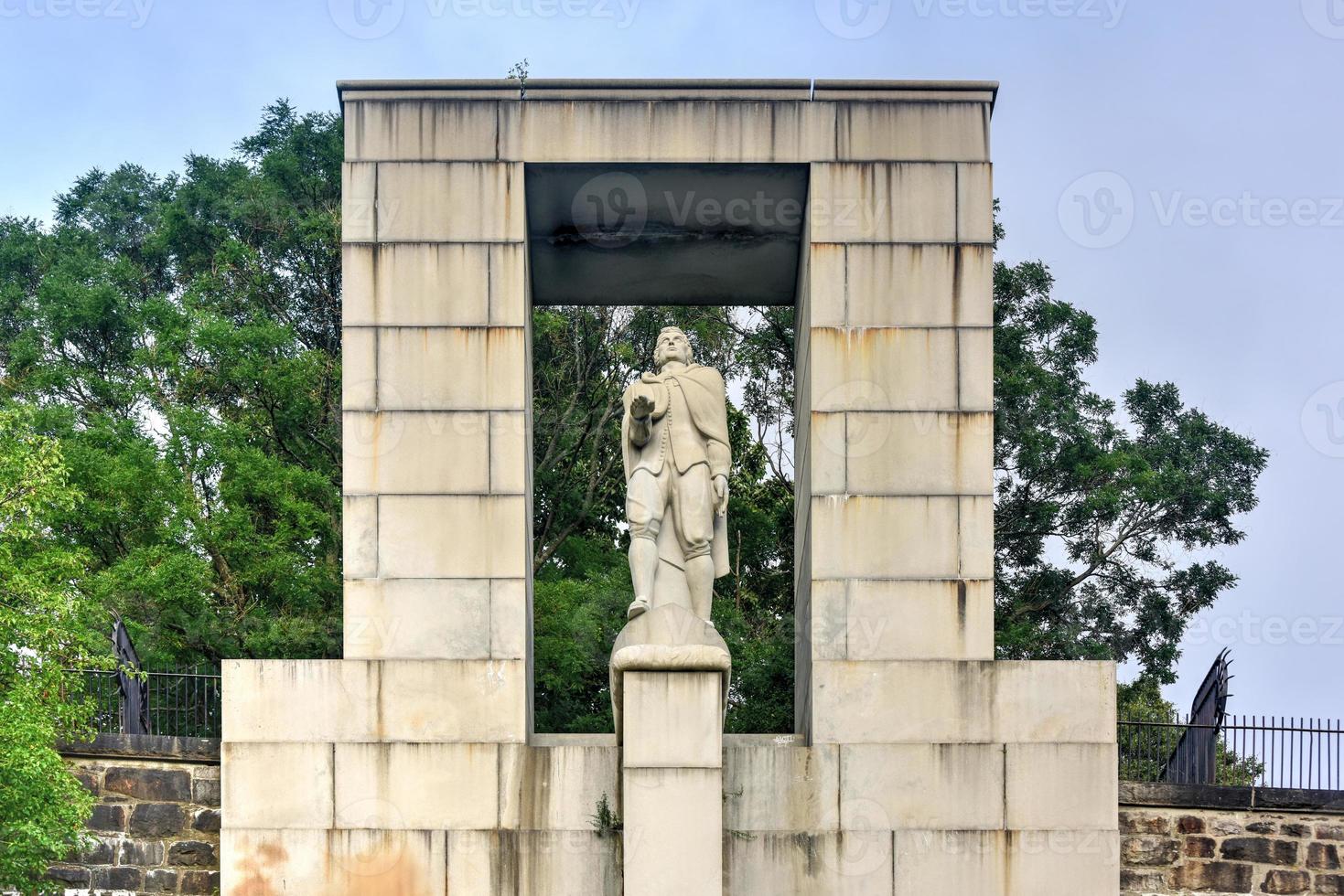 prospettiva terrazza parco Visualizza di il provvidenza orizzonte e roger williams statua, provvidenza, rhode isola, Stati Uniti d'America foto