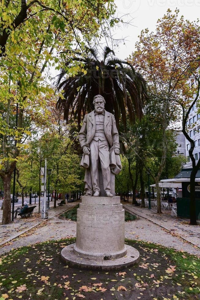 monumento per antonio feliciano de castigliano, 1 ° visconte di castilho chi era un' portoghese scrittore collocato su avenida da liberdade nel Lisbona, Portogallo. foto