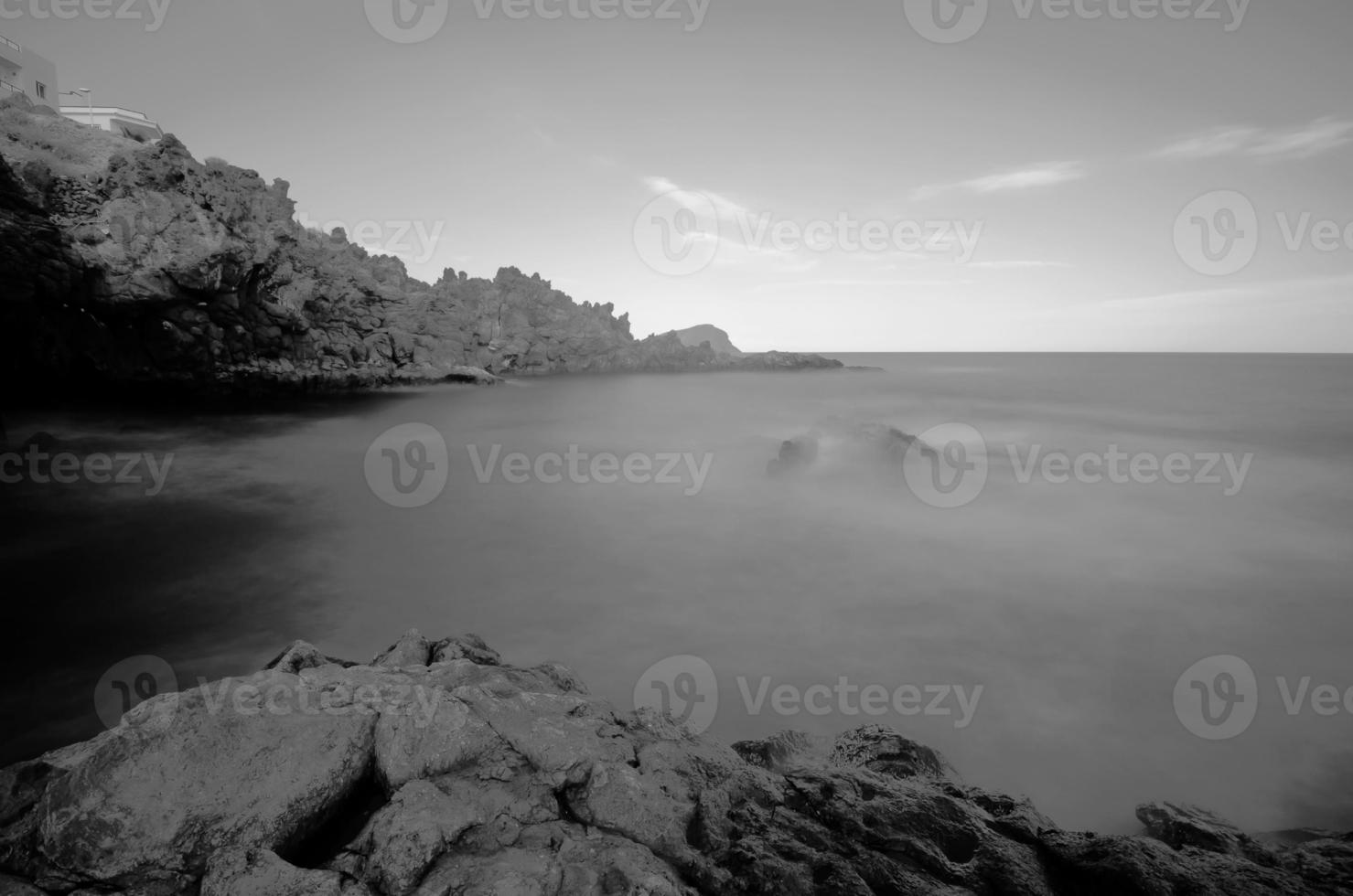 bellissima vista sull'oceano foto