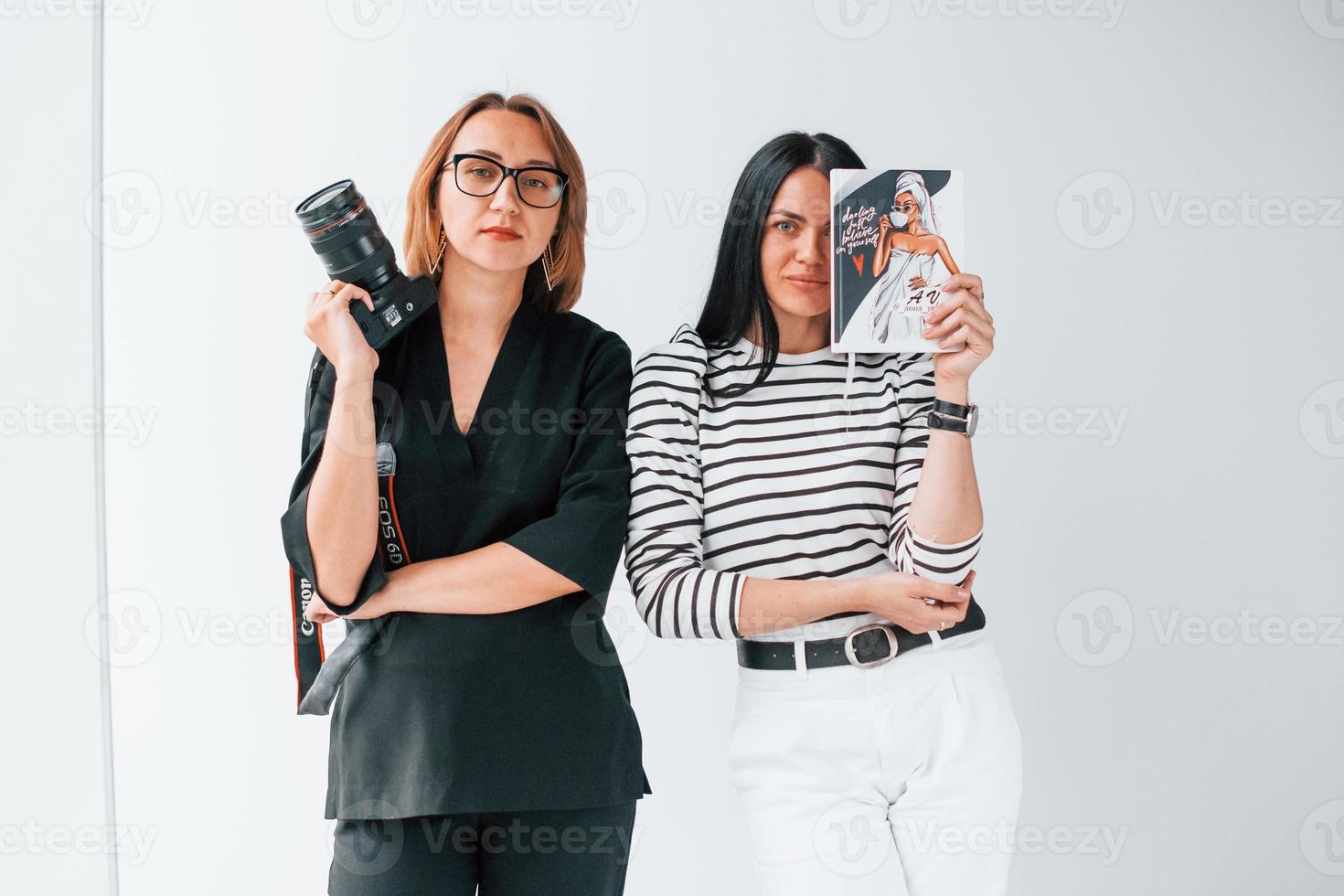 femmina fotografo e modello foto