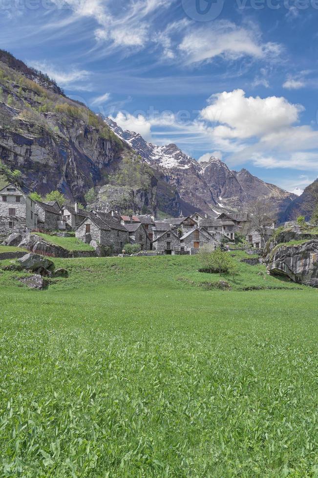 villaggio di sonlerto, val Bavona,Ticino cantone, svizzera foto