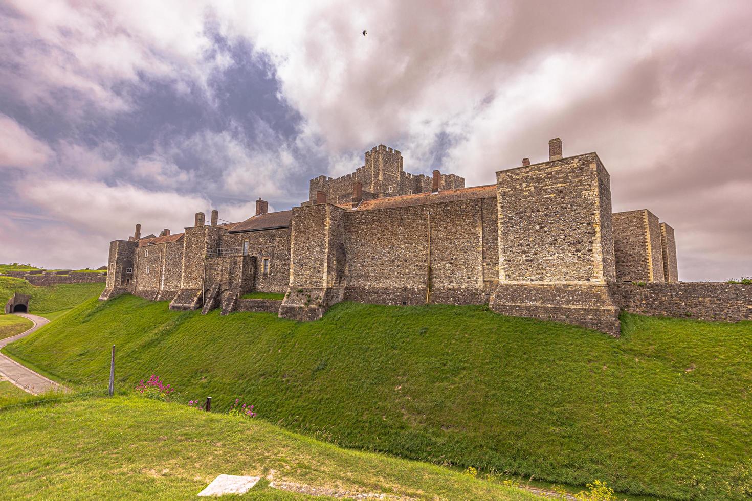 il potente castello di dover nel Kent, Inghilterra. foto