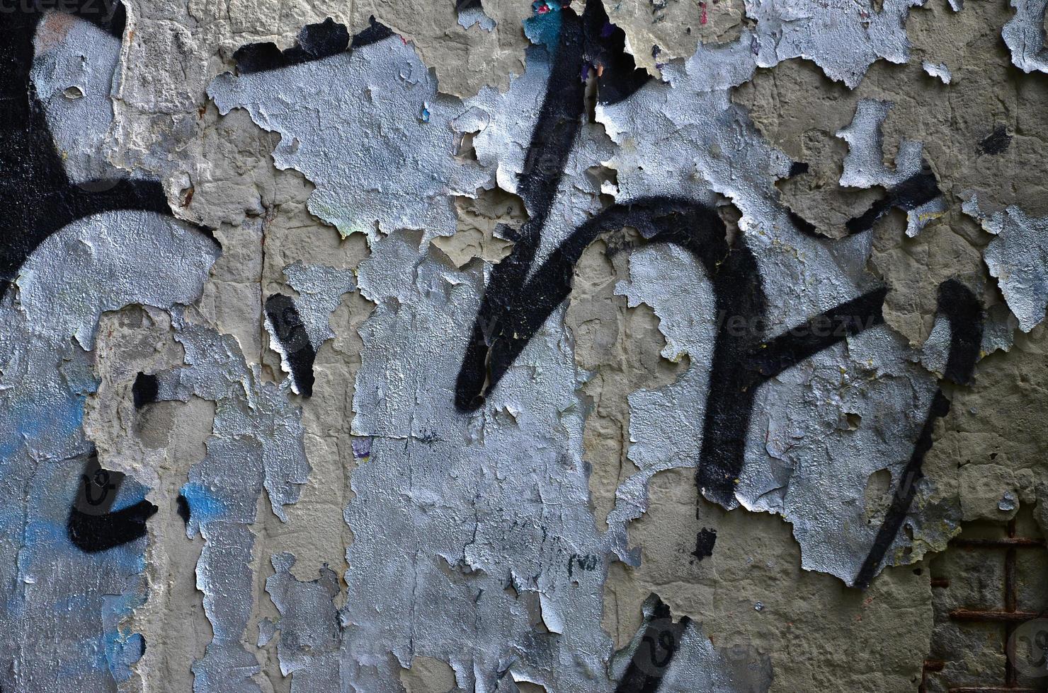dettagliato Immagine di molto vecchio e anziano colore graffiti disegno su il parete. sfondo grunge strada arte immagine foto