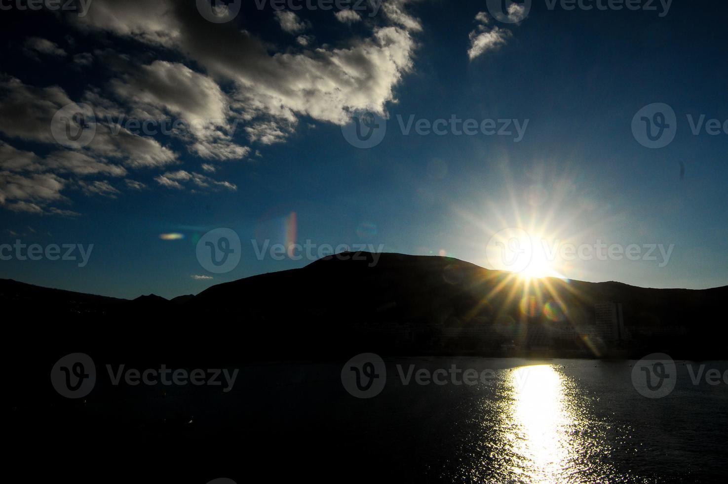 bellissima vista sull'oceano foto